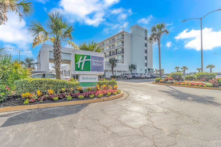 Hotel 5 of 100
