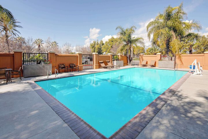 Hyatt Place Ontario / Rancho Cucamonga