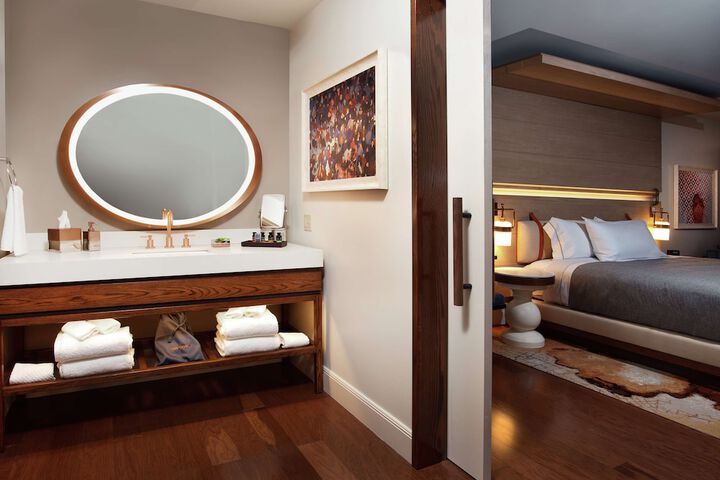 Room 61 of 92