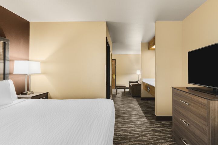 Room 27 of 41