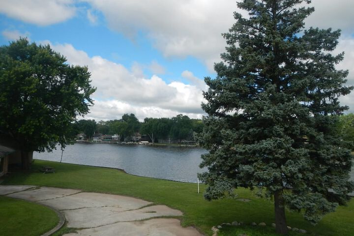 Waterfront Hotel and Marina