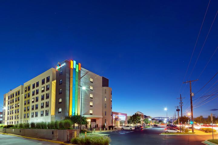 Hotel 2 of 43