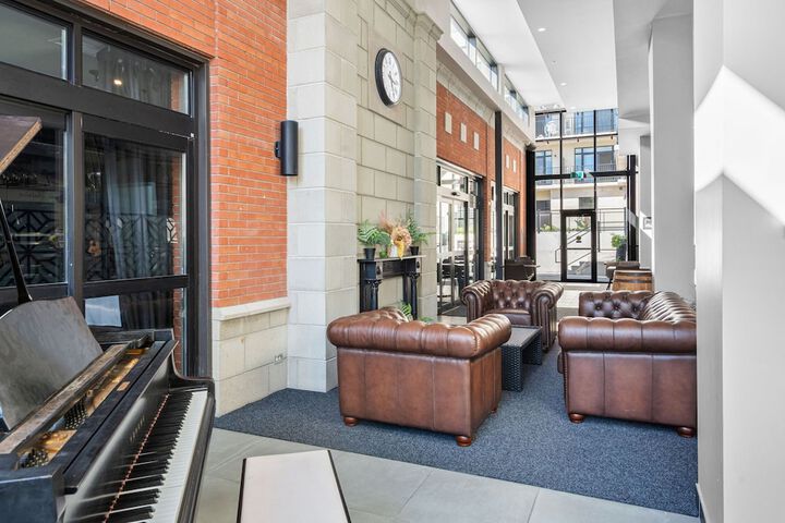 Hotel 16 of 110