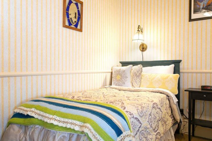 Rose Street Bed & Breakfast