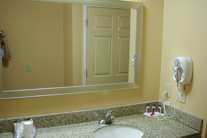 Room 12 of 26