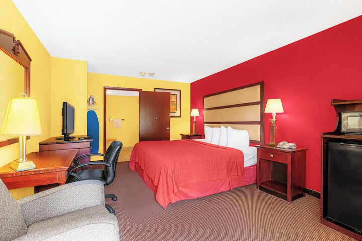 Room 11 of 19