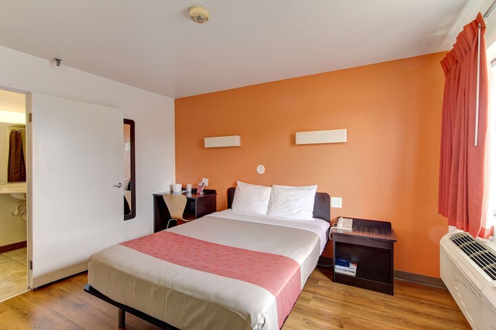 Room 7 of 22
