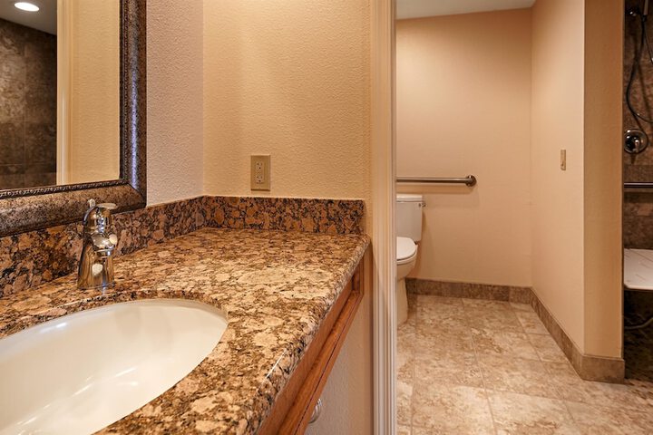 Room 15 of 23