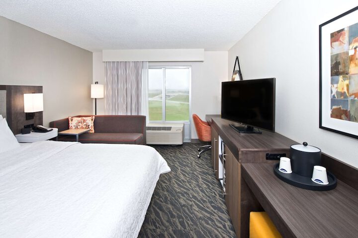 Room 35 of 60