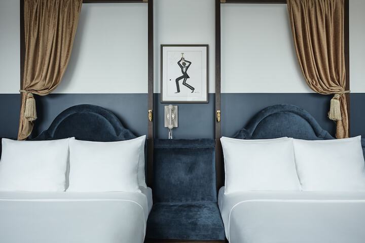 Room 26 of 66