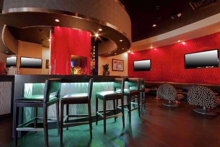 Lounge 63 of 72