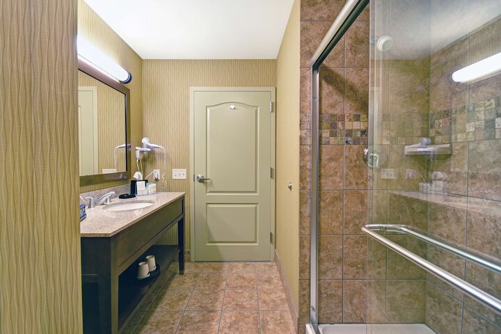 Room 19 of 48