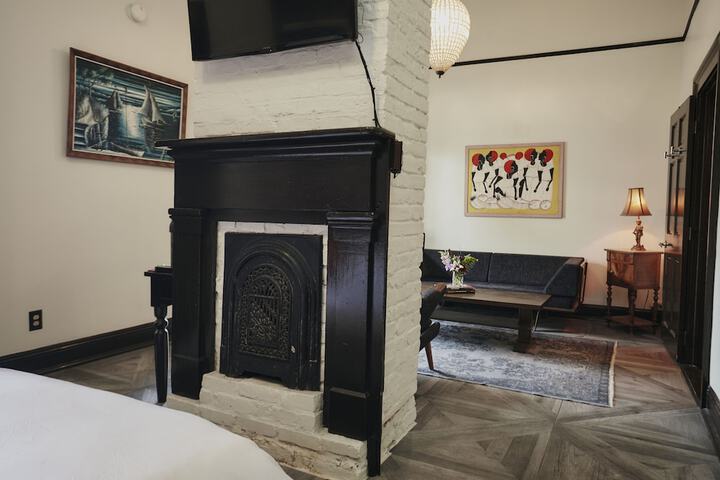 Room 11 of 45