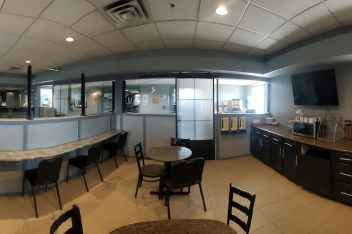 Super 8 by Wyndham Edmonton International Airport