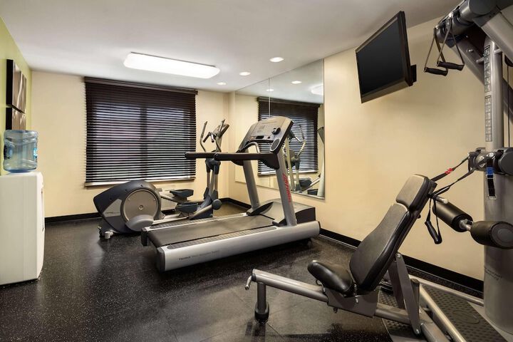Country Inn & Suites by Radisson Washington Dulles International Airport, VA