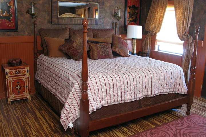 Room 25 of 79