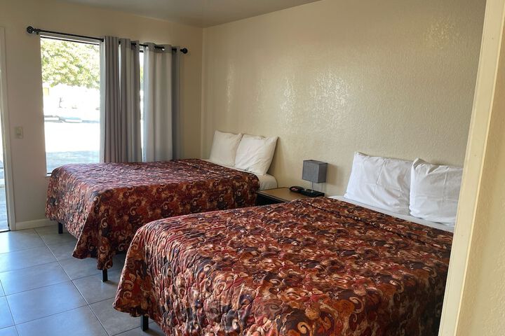 Room 11 of 12
