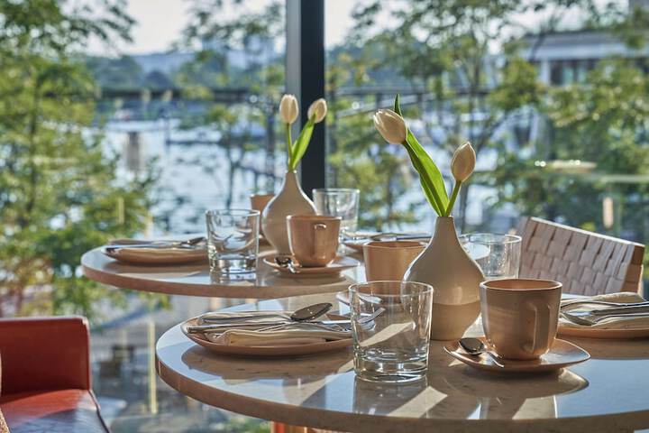 Breakfast/Coffee Service 64 of 77