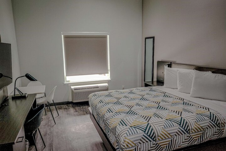 Room 40 of 52