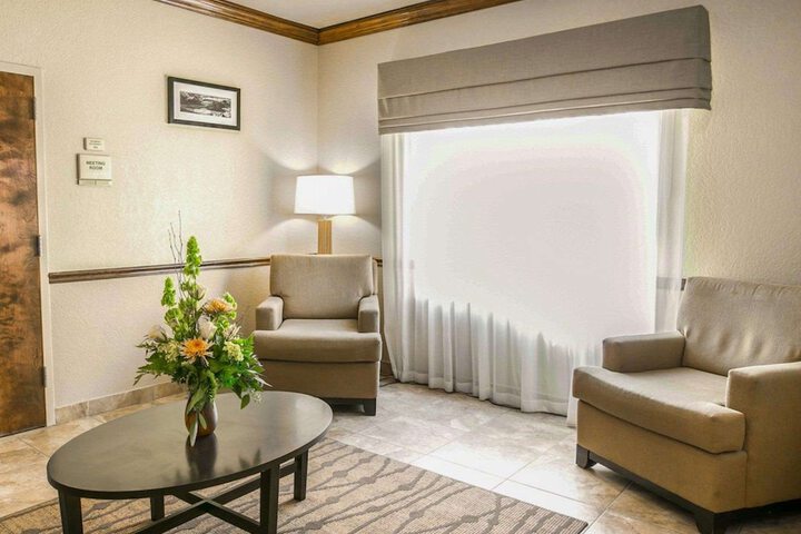 Hotel Interior 10 of 31