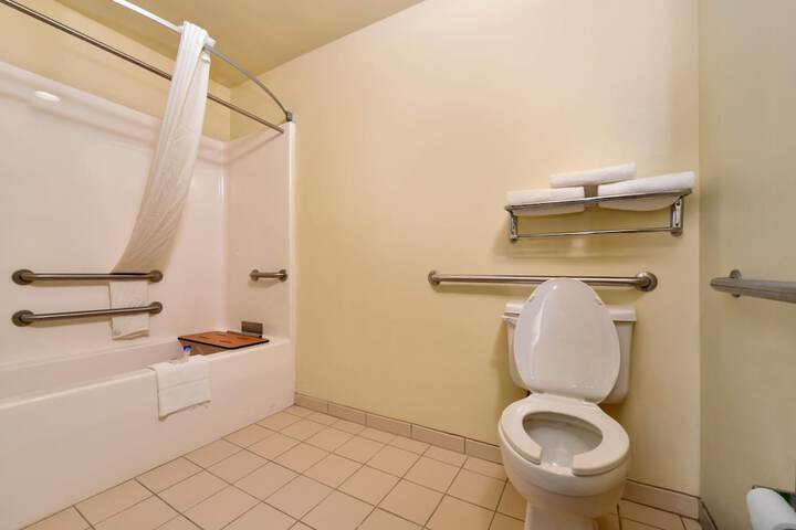 Star City Inn & Suites