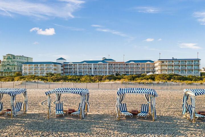 La Mer Beachfront Resort