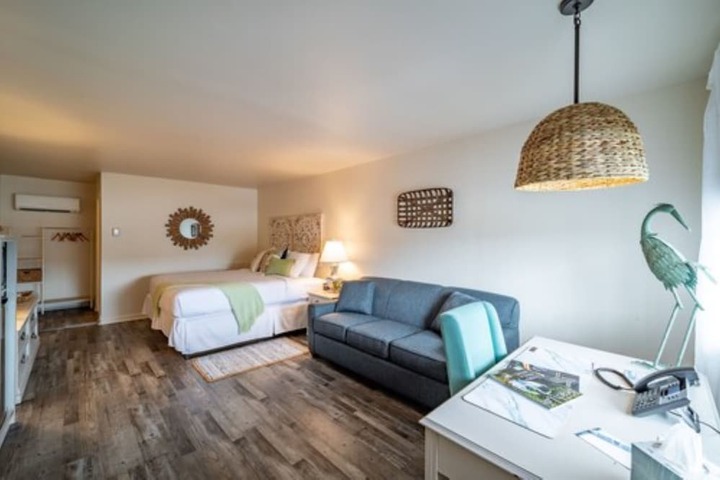 Ocean Glass Inn
