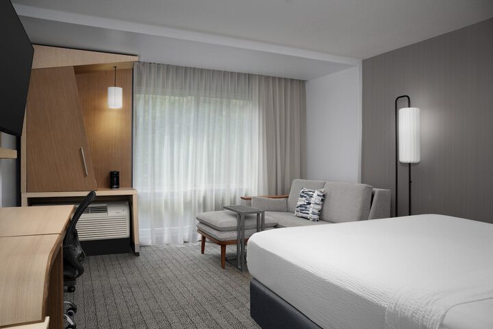Room 20 of 37