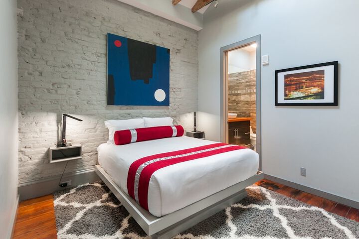 Room 405 of 488