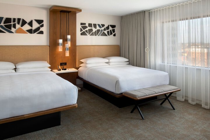 Room 12 of 50