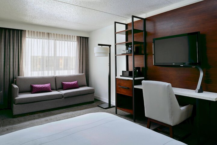 Room 13 of 39