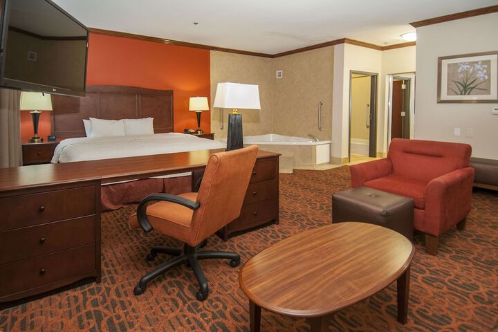 Room 25 of 40