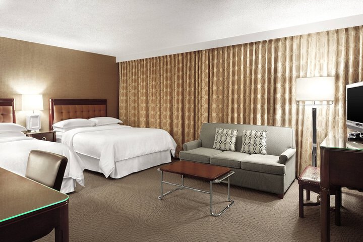 Room 34 of 100