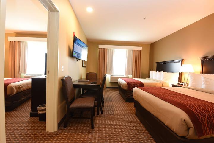 Room 52 of 76