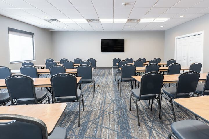 Holiday Inn Express Hotel & Suites ANDERSON NORTH by IHG