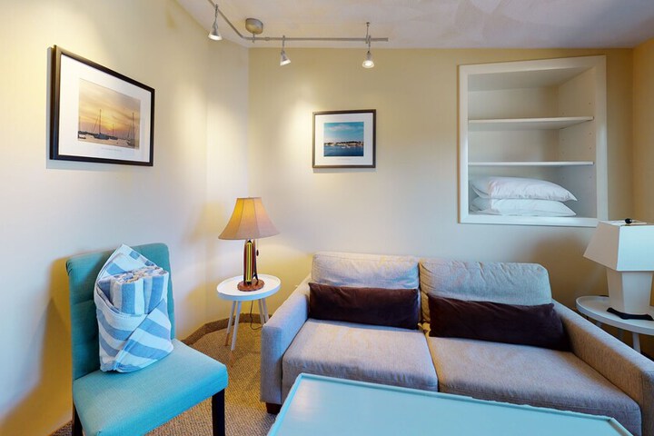 Breezeway Boutique Hotel