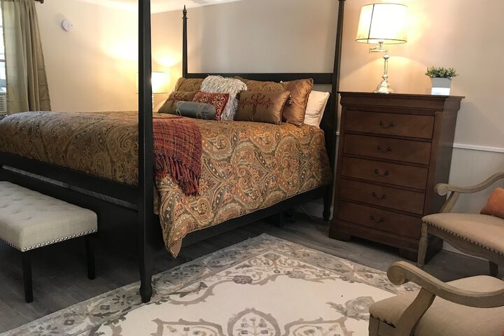 Room 50 of 106