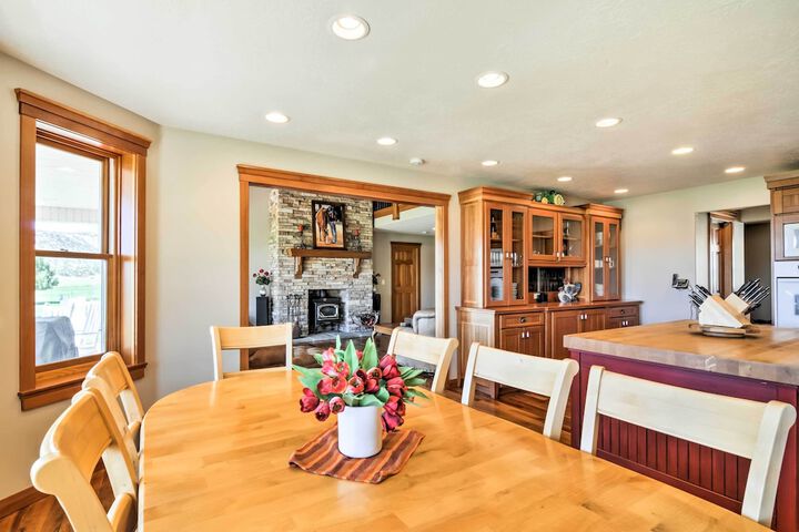 Custom Home w / Decks in Boulder! Gateway to Parks!