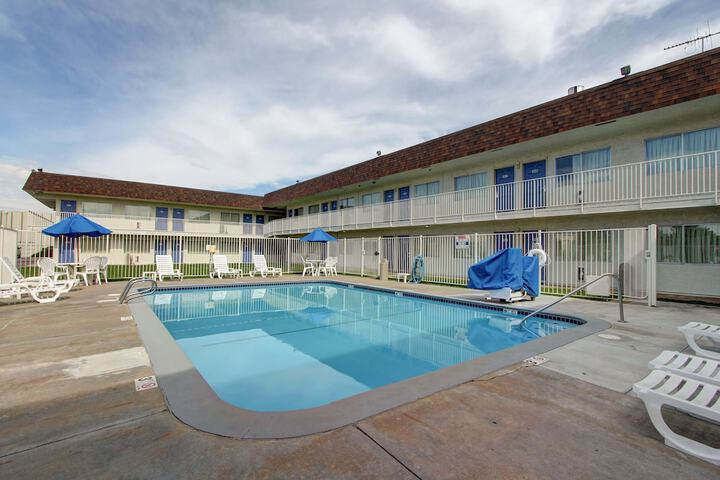 Pool 9 of 30