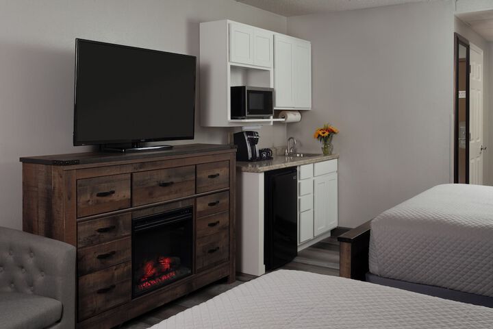 Room 52 of 99