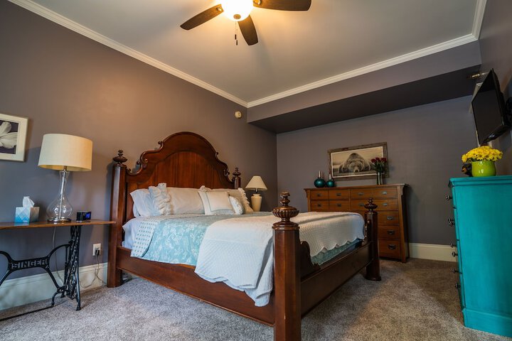Room 22 of 48