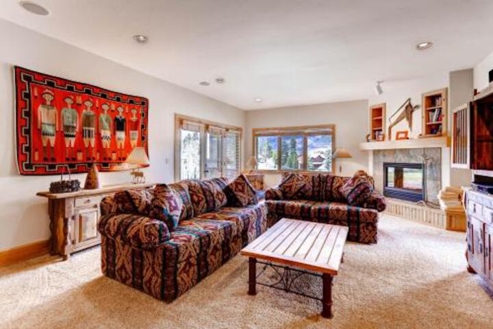 Melville House 3554 RARY
