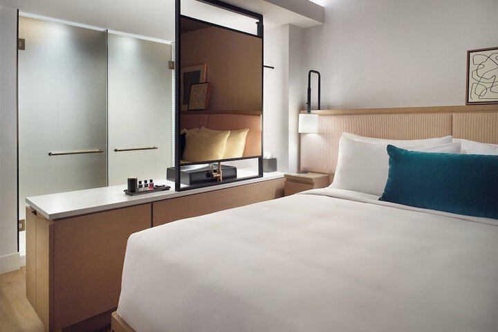 Room 13 of 49