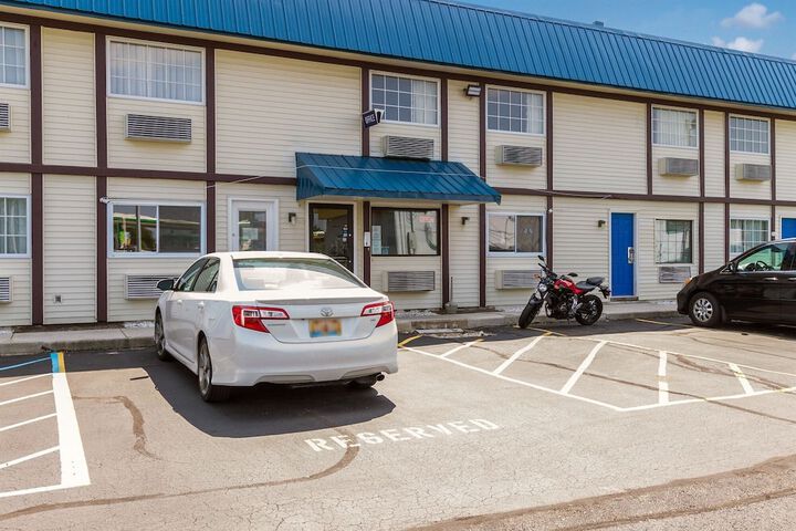 Motel 6 Rossford OH