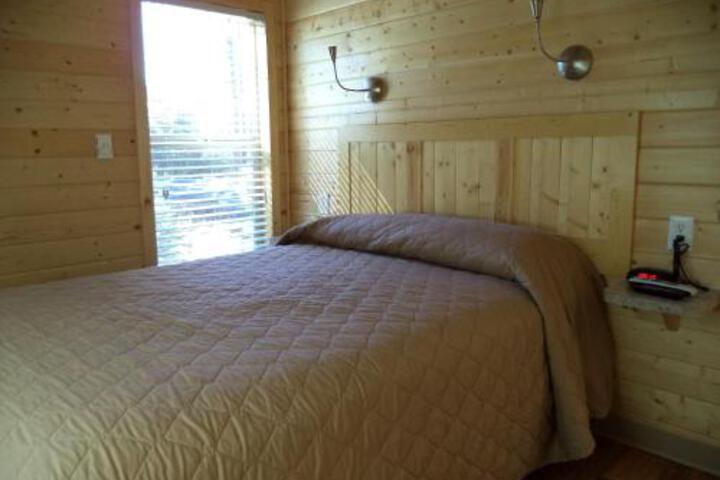 Palm Springs Camping Resort Cabin 7