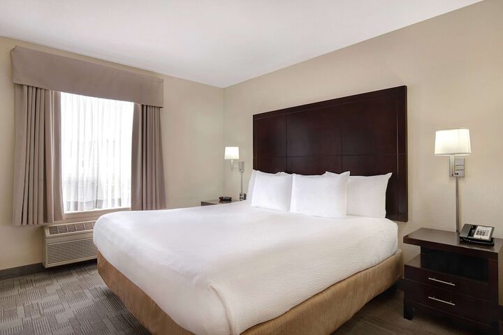 Days Inn by Wyndham Medicine Hat