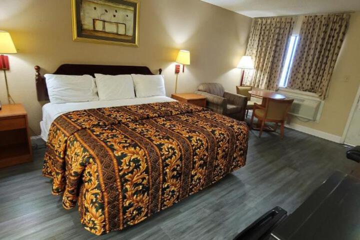 Regency Travel Inn