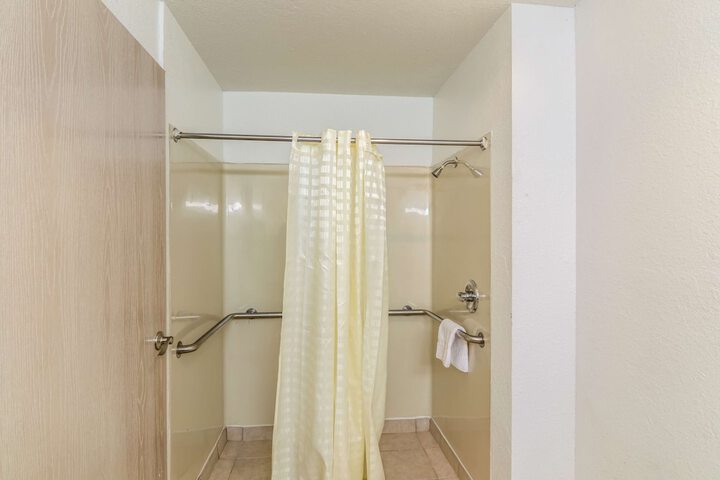 Room 21 of 45