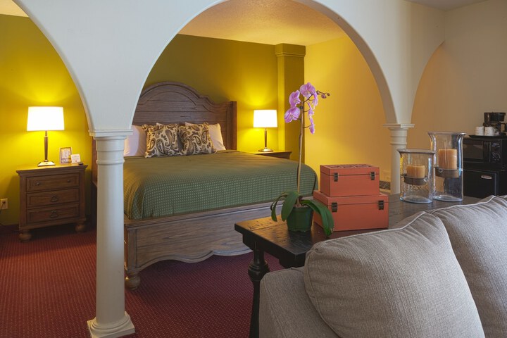 Room 22 of 38