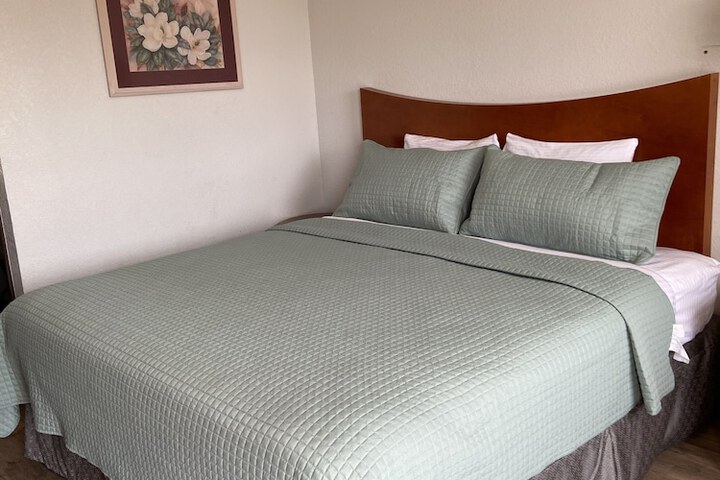 Room 5 of 27